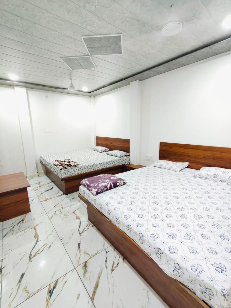 Hotel Shree Sidhi Vinayak اوجاين المظهر الخارجي الصورة