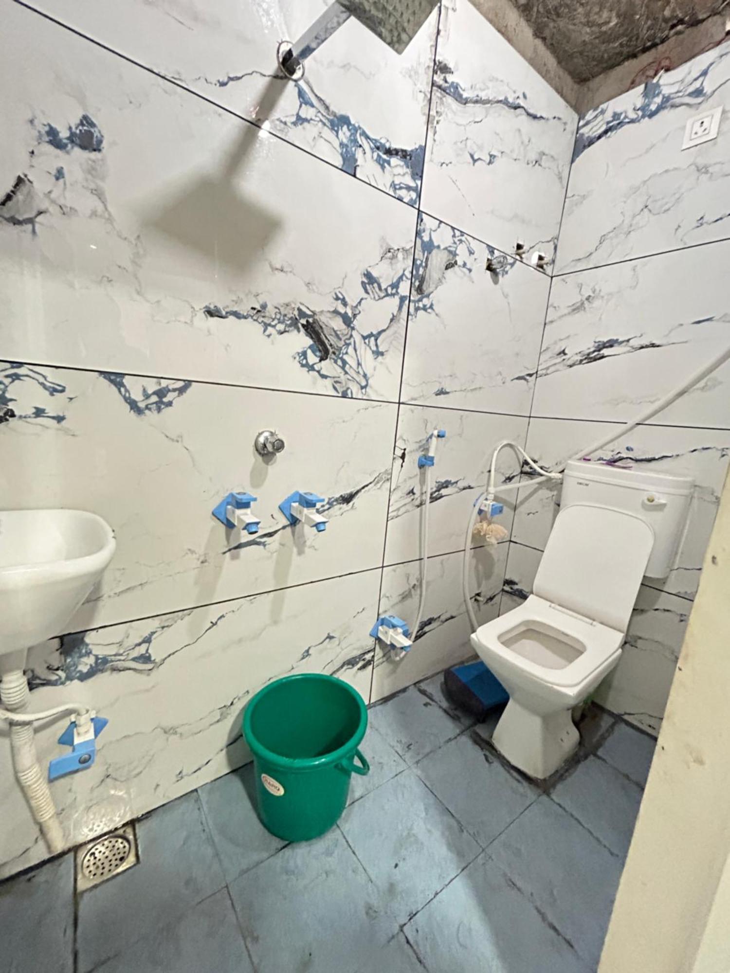 Hotel Shree Sidhi Vinayak اوجاين المظهر الخارجي الصورة